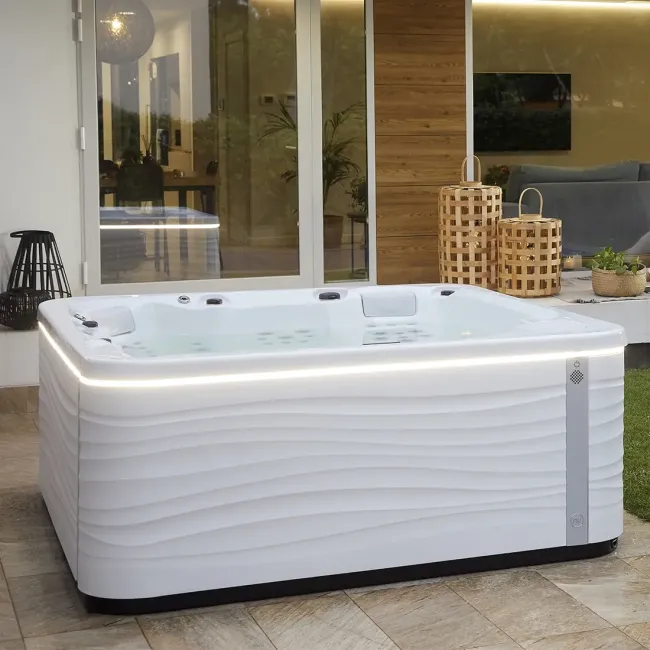 Spa Essence , jacuzzi de 5 lugares, exterior ou interior - Aquavia Spa