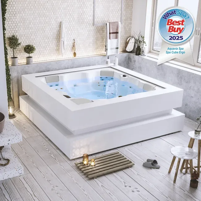 Cube Ergo Spa, 5-seater indoor and outdoor jacuzzi - Aquavia Spa